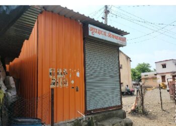 जिल्ह्यात उन्हाची लाट ; वाघारी ग्रामपंचायतचा आरओ प्लांट बंद, शुद्ध पाण्यासाठी नागरिकांचे हाल