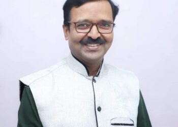 रक्तदानातून जीवनदान देणारा अवलिया पत्रकार दिलीप कोठावदे