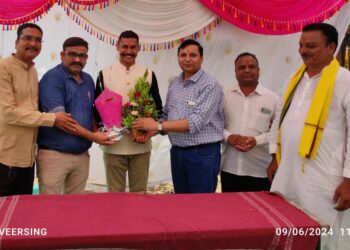 स्तुत्य उपक्रम ; वृक्ष दत्तक योजना राबविणाऱ्या डॉ राजेंद्रसिंह राजपूत विशेष सन्मान