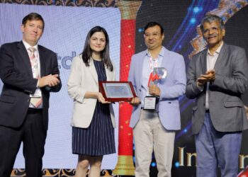 मॉडर्न प्लास्टिक्स इंडिया आंतरराष्ट्रीय संस्थेद्वारा शकुंतला जैन यांना ‘लाईफ टाईम अचिव्हमेंट’ पुरस्काराने गौरव