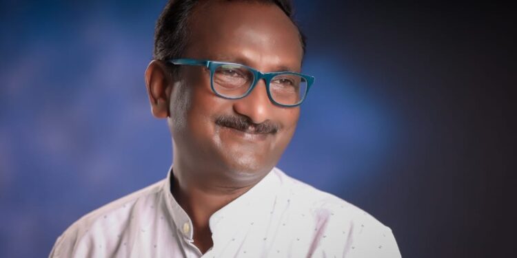 प्रा. विजय गाढे यांना पीएचडी पदवी मिळाल्याने जाहीर सत्कार