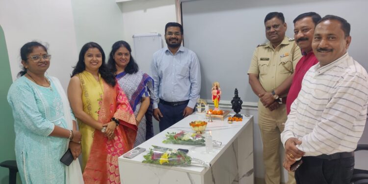 नाशिक येथे अत्याधुनिक फिजिओथेरपी सेंटर….. जळगाव जिल्ह्यातील दांपत्याची यशस्वी सुरुवात..