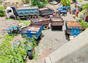 पाचोरा तहसीलकार्यालयातून वाळूचे ट्रॅक्टर पळविले