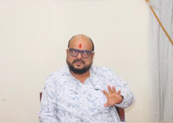 महावितरणच्या तारा चोरी प्रकरणी ताबडतोब गुन्हे नोंदवा ; यावर आळा बसविण्यासाठी मोठी कारवाई करा – पालकमंत्री गुलाबराव पाटील यांचे पोलिसांना निर्देश