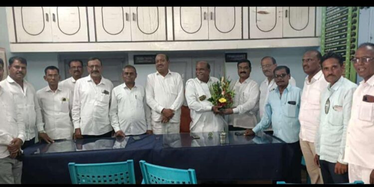 अशोक भोईटे यांची जामनेर येथील कृषी उत्पन्न बाजार समिती सभापती पदी बिनविरोध निवड