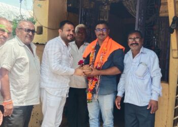 स्वप्निल पाटील यांची पोलीस उपनिरीक्षकपदी निवड, प्रतापराव पाटलांनी दिल्या शुभेच्छा देत केला सत्कार !