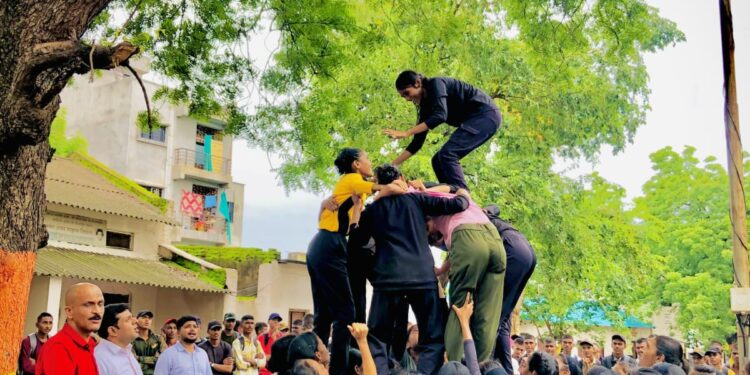 युवतिंच्या आठ गोविंदा पथकांना दहिहंडी फोडण्याचा मान