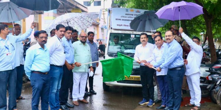 सामाजिक न्याय विभागाच्या योजनांचा  एलईडी चित्ररथातून जिल्ह्यात जागर