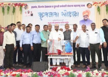 कृतज्ञता सोहळ्यात पाणीपुरवठा मंत्री गुलाबराव पाटील यांचा भव्य सत्कार