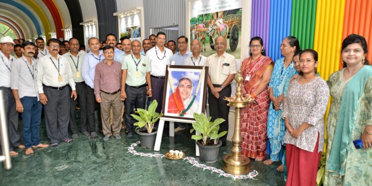 कांताई जैन यांच्या १९ व्या स्मृतिदिनी ५०७ सहकाऱ्यांनी केले रक्तदान