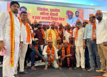 पालकमंत्री गुलाबराव पाटील यांच्या उपस्थितीत शेकडो तरुणांचा शिवसेनेत प्रवेश !