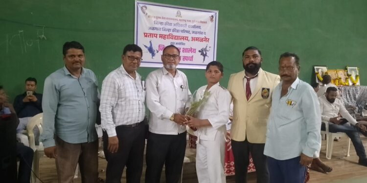 लोहारा येथील विद्यार्थ्यांची जुडो कुस्ती साठी विभागीय पातळीवर निवड