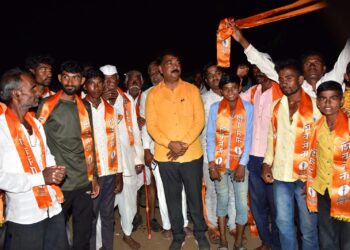 सेवानगर येथे भाजपाचा कार्यकर्त्यांचा शिवसेनेत जल्लोषात प्रवेश