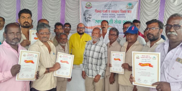 सफाई कर्मचारी हेच त्या-त्या गावाचे खरे नायक