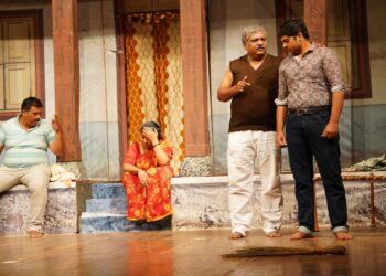 “झेंडूचं फुल” नाटकाला जळगावकरांचा उदंड प्रतिसाद