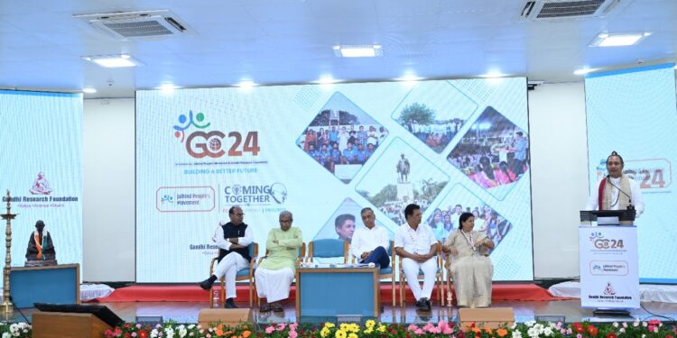 आत्मीक शांतीतूनच सामाजीक शांतता राखता येते – अशोक जैन