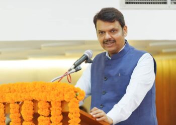 उपमुख्यमंत्री देवेंद्र फडणवीस यांच्या कार्यालयातंर्गत वैद्यकीय कक्षाच्या मदतीचा आलेख उंचावला