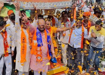 सुमारे २० हजार जनसागराच्या साक्षीने शिवसेना नेते ना. गुलाबराव पाटलांचा अर्ज दाखल