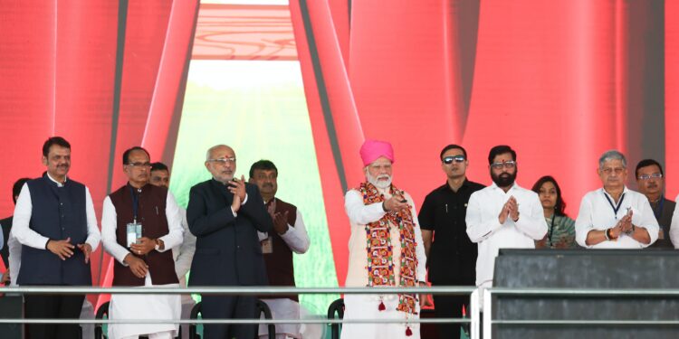 जगातील सर्वात मोठा १६ हजार मेगावॅटचा विकेंद्रित सौर ऊर्जा प्रकल्प