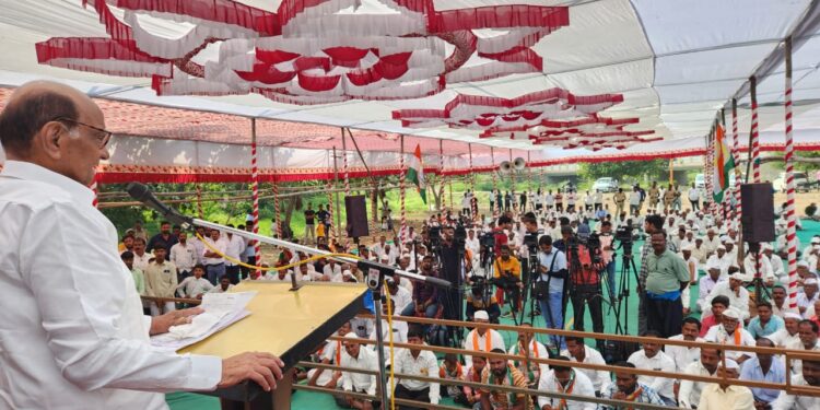 बारामती विधानसभा मतदारसंघाचे उमेदवार युगेंद्र पवार यांच्या प्रचारार्थ शरद पवारांनी साधला संवाद