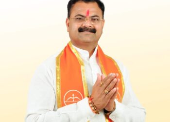 श्री.गोविंद महाराजांच्या दर्शनाने किशोरआप्पा पाटील याच्या प्रचाराची आज पिंपळगाव येथून सुरुवात