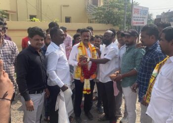 अपक्ष उमेदवार डॉ.अश्विन सोनवणे यांच्या प्रचार रॅलीला अभूतपूर्व प्रतिसाद