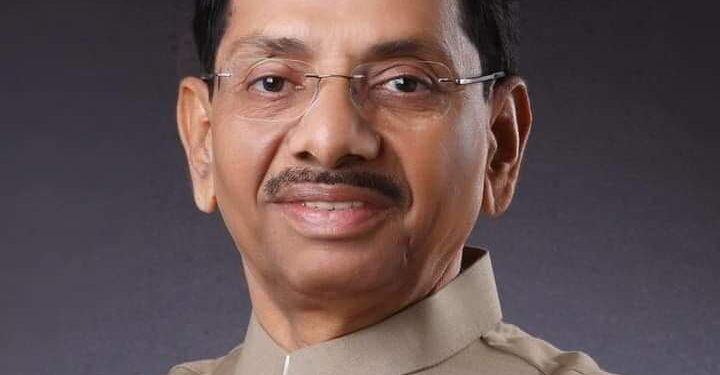 दर्गा पाडण्याबाबत चुकीचे वक्तव्य केल्याने गुलाबराव देवकर अडचणीत; हिंदू समाजाने केली माफीची मागणी