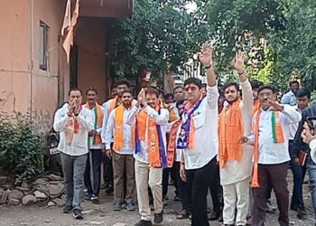 आ. राजूमामा भोळे यांच्या प्रचाराचा नारळ फुटला, प्रचार रॅलीमध्ये पहिल्याच दिवशी घेतली आघाडी