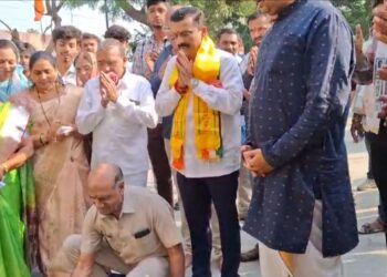 डॉ. अश्विन सोनवणे यांच्या प्रचाराचं नारळ फुटलं ; प्रचार रॅलीने सुरवात