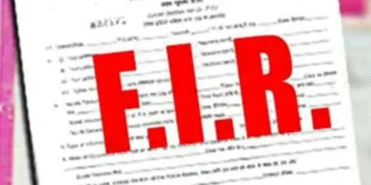 जळगाव : डाक मतपत्रिकेमध्ये मत नोंदवून ती व्हाट्सअपद्वारे सोशल ग्रुप वर टाकली