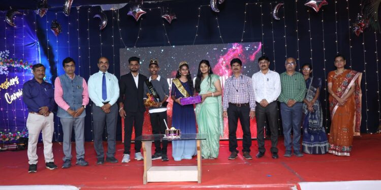 गोदावरी अभियांत्रिकीत ’फ्रेशर्स कार्निवल’उत्साहात