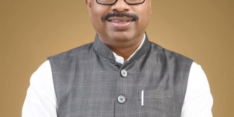 राज्यात वाळू माफियांना पायबंद घालू ; महसूलमंत्री चंद्रशेखर बावनकुळे यांची घोषणा