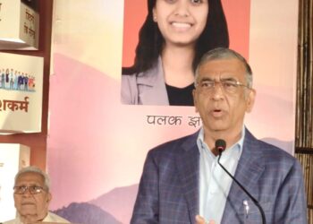 आयुष्याला प्रेरणा देण्याचे काम काव्य-साहित्य करीत असतात : उद्योजक अशोकभाऊ जैन