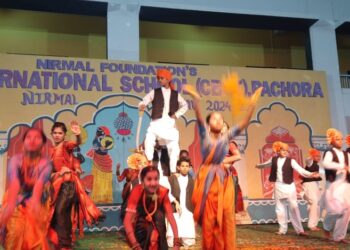 निर्मल इंटरनॅशनल स्कूल मधील विद्यार्थ्यांनी साकारला नृत्याविष्कार!