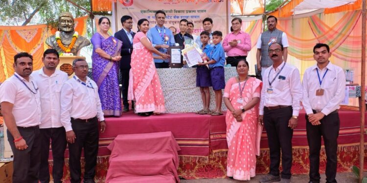 प्रकल्प स्तरीय विज्ञान प्रदर्शन मोठ्या उत्साहात संपन्न