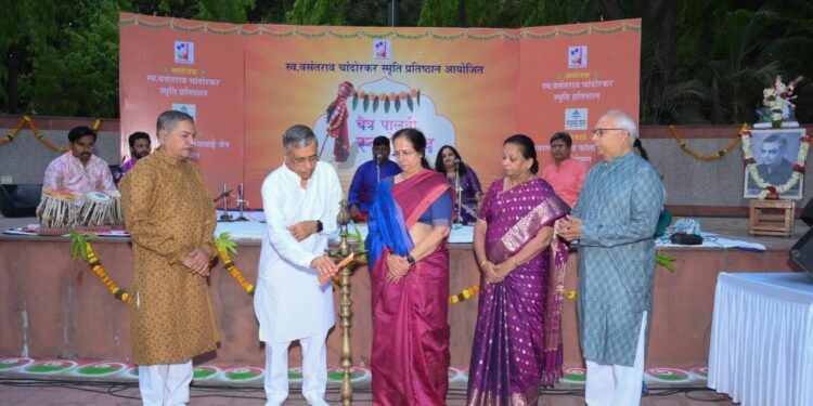 चैत्र पालवी स्वरोत्सवाने नव वर्षास आरंभ ; पाडवा पहाटला रसिकांकडून उत्स्फूर्त प्रतिसाद