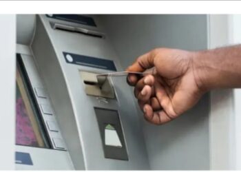 ATM मधून पैसे काढण्याआधी ही बातमी वाचा ; RBI ने एटीएम शुल्क वाढविले!