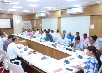 केंद्रिय राज्यमंत्री रक्षा खडसे यांच्या अध्यक्षतेखाली ‘धरती आबा जनजातीय ग्राम उत्कर्ष अभियान’चा आढावा