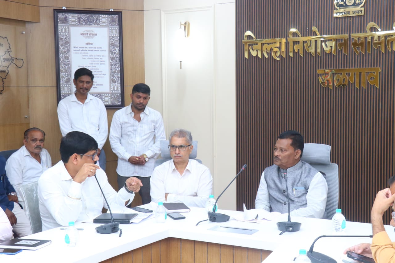 Sanitation Workers Issues Maharashtra