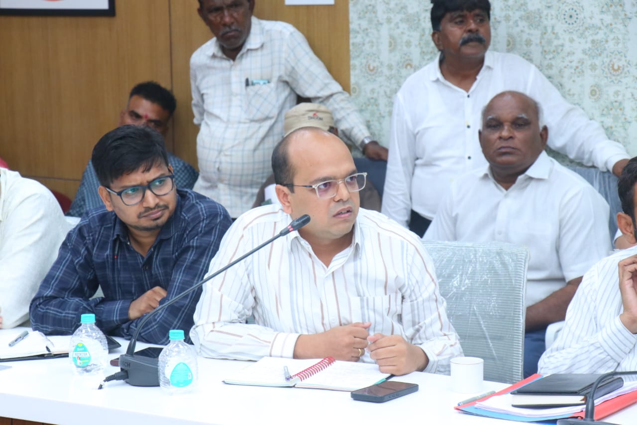 Sanitation Workers Issues Maharashtra