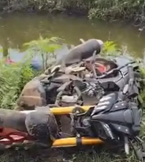 Nashik Road Accident - Car overturned in water-filled pit, killing 7