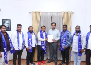 Free ration distribution protest Jalgaon by Republican Party"