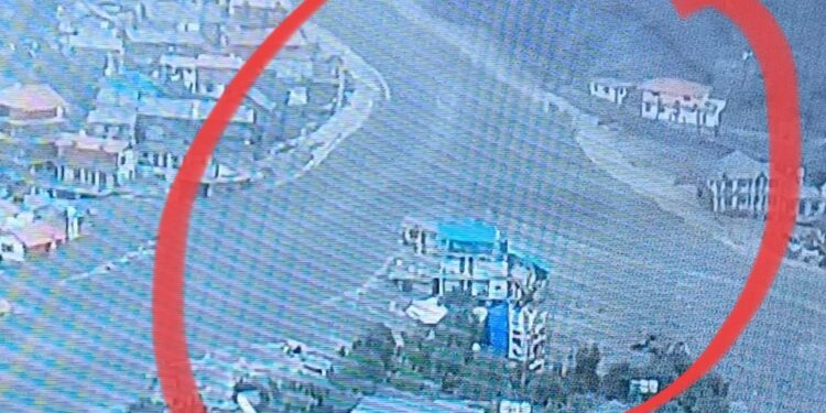 जळगाव मधील तीनही भाविक सुरक्षित ; ढगफुटीने गिळले पर्यटनाचे क्षण : ढगफुटीमुळे गावे गडप, होत्याचं नव्हतं