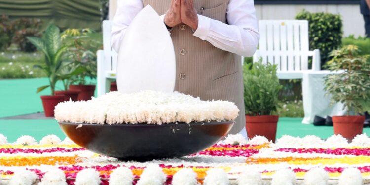 अटल बिहारी वाजपेयी यांच्या ७ व्या पुण्यतिथीनिमित्त मोदींसह वरिष्ठ नेत्यांकडून श्रद्धांजली