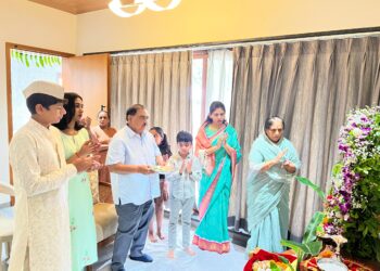 केंद्रीय राज्य क्रीडा मंत्री रक्षा खडसे यांच्या निवासस्थानी गणरायाचे आगमन