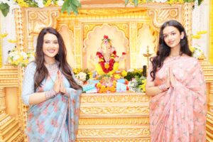 गणपती बाप्पा मोरया! मुख्यमंत्री देवेंद्र फडणवीस यांच्या 'वर्षा' निवासस्थानी बाप्पाचे आगमन, अमृता फडणवीसांनी शेअर केले खास फोटो