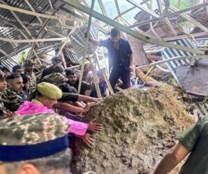 Vaishno Devi landslide : लोक विश्रांतीसाठी थांबले असतांना अचानक भूस्खलन, वैष्णो देवी यात्रेत 34 भक्तांचा दुर्दैवी मृत्यू!