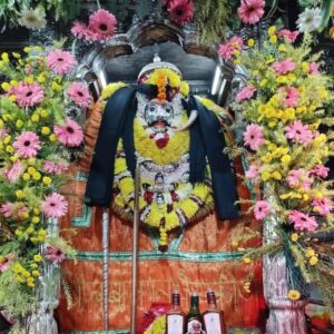 Kalbhairav Mandir daru offering – कालभैरव मंदिरात दारू का अर्पण केली जाते? जाणून घ्या धार्मिक रहस्य