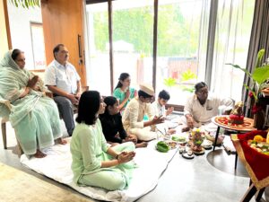 केंद्रीय राज्य क्रीडा मंत्री रक्षा खडसे यांच्या निवासस्थानी गणरायाचे आगमन