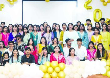 गोदावरी कॉलेज ऑफ नर्सिंगच्या जीएनएम् तृतीय वर्षाच्या विद्यार्थ्यांना निरोप